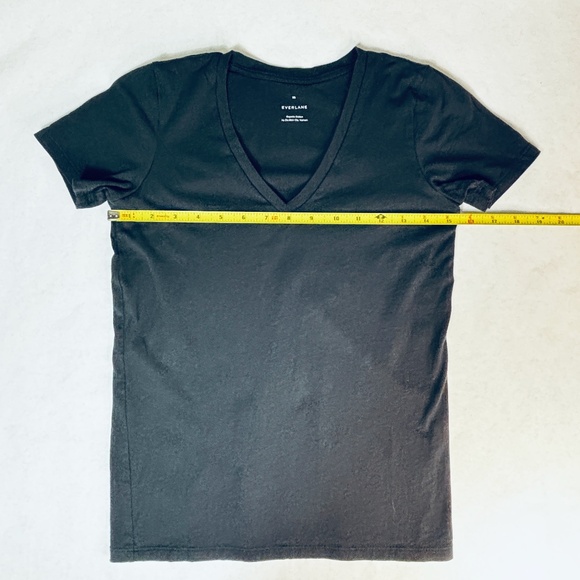 Everlane Organic Cotton V-Neck T-Shirt - Picture 5 of 7